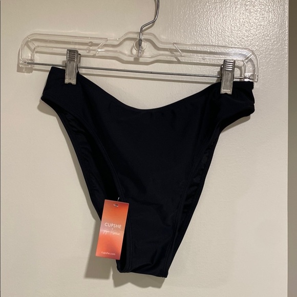 NWT Cupshe Black Bikini Bottom. Size S - Picture 1 of 4
